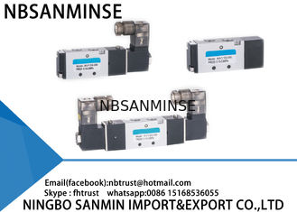 4V 100 séries do tipo controlado dobro de AirTAC da posição da válvula pneumática três do solenoide