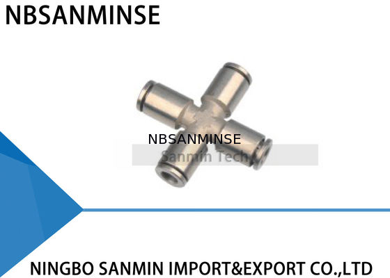 Empurrar pneumático de encaixes de tubulação do conector múltiplo da união da cruz do tubo da maneira de PZT 4 o acoplador Sanmin