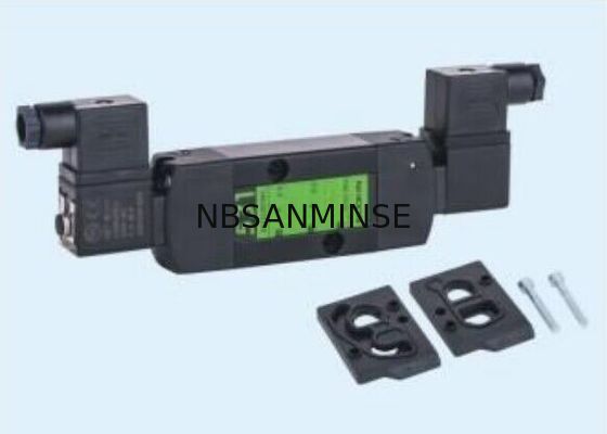 NAMUR Tipo de local válvula de solenoide pneumática de bobina dupla 0.2 - 1.0Mpa Pressão IP65 impermeável